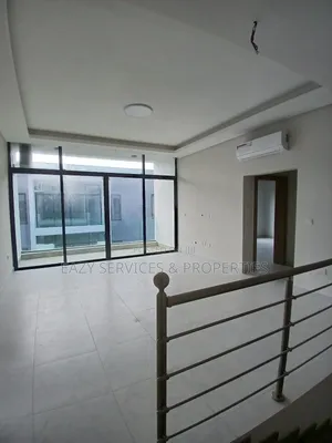5bdrm Duplex in Maiyegun Beach, Lekki Phase 1 for rent