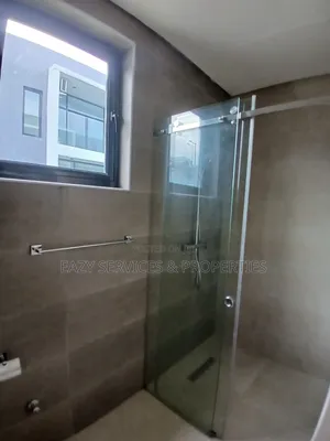5bdrm Duplex in Maiyegun Beach, Lekki Phase 1 for rent