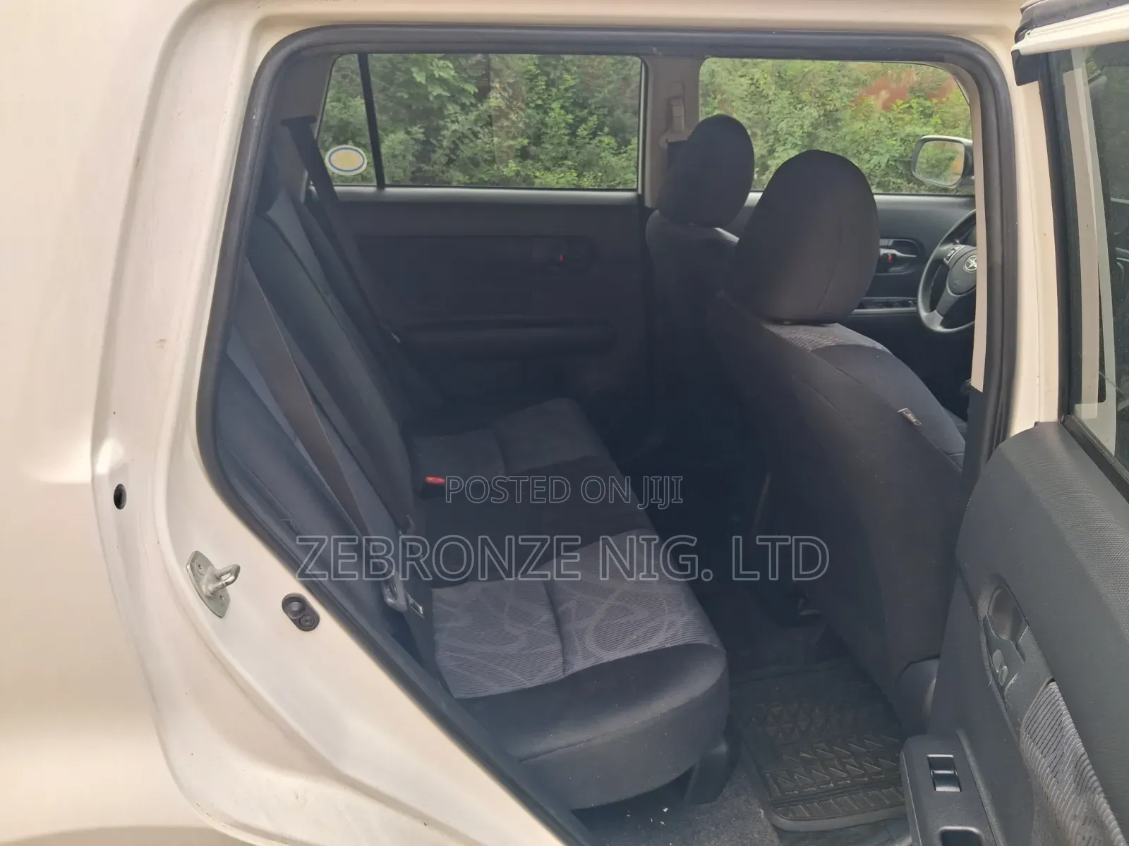 Scion xB Base 2012 White