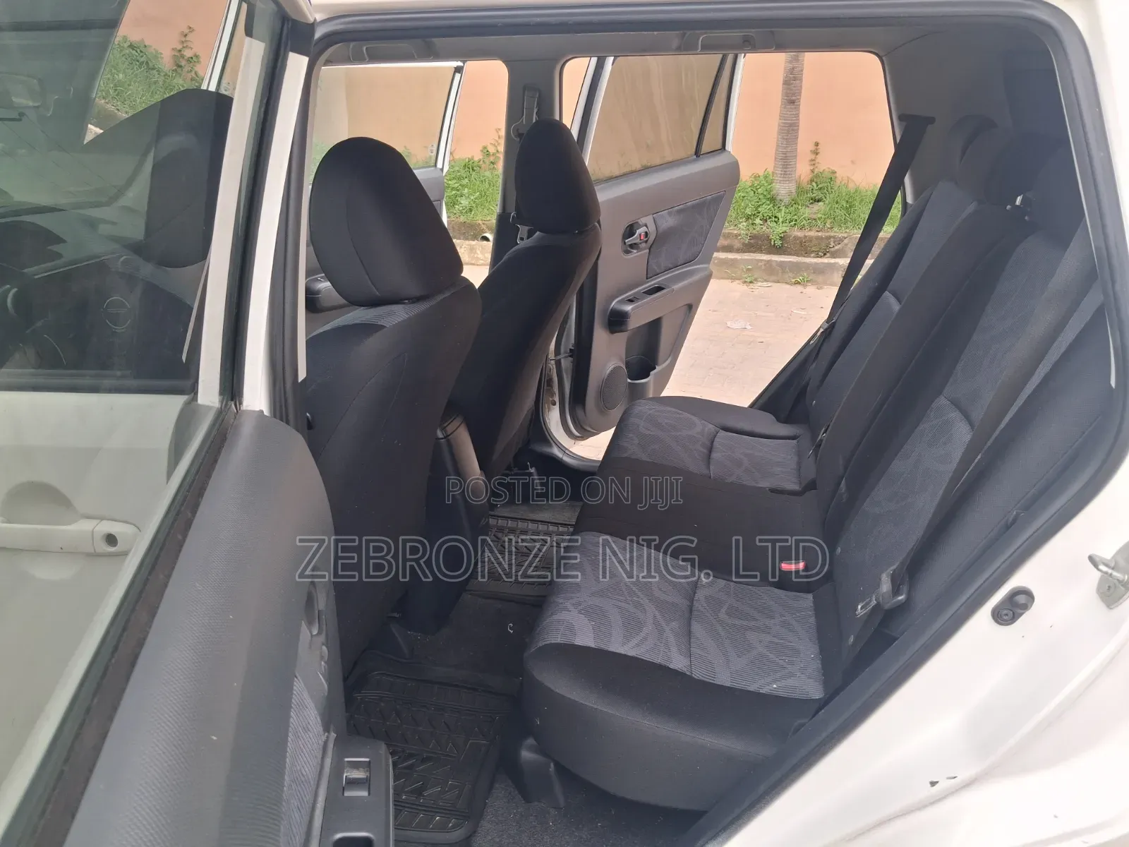 Scion xB Base 2012 White