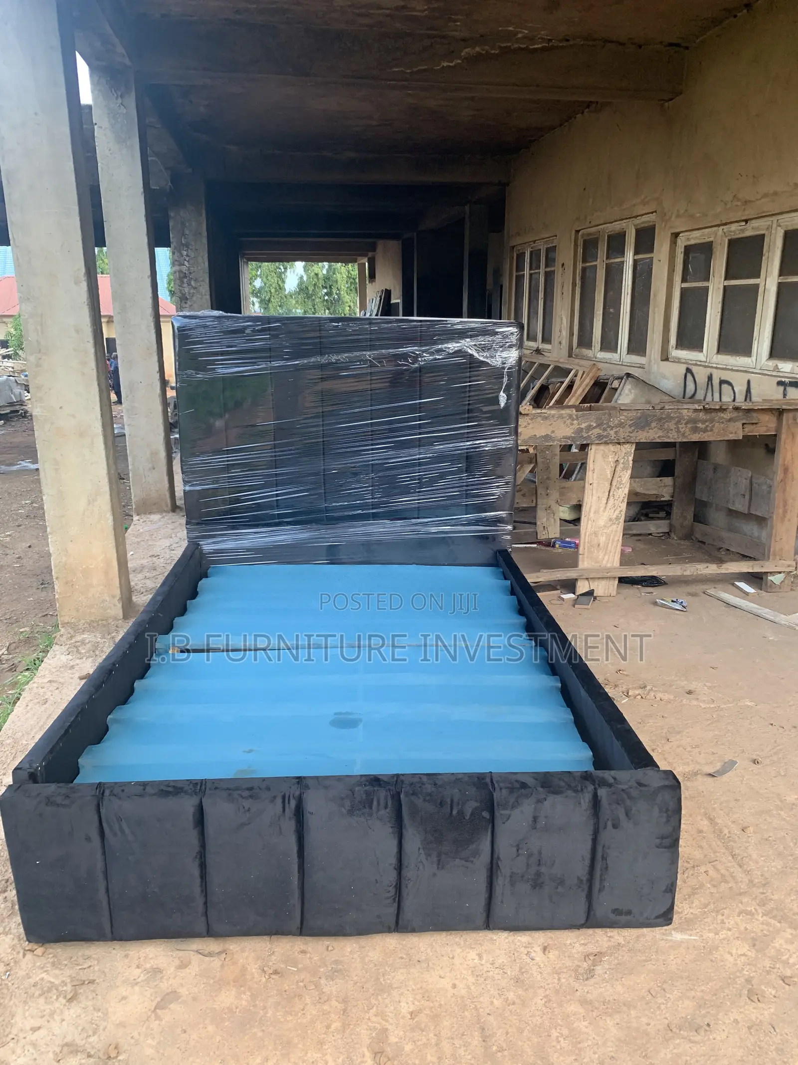 4.5 by 6 Bedframe