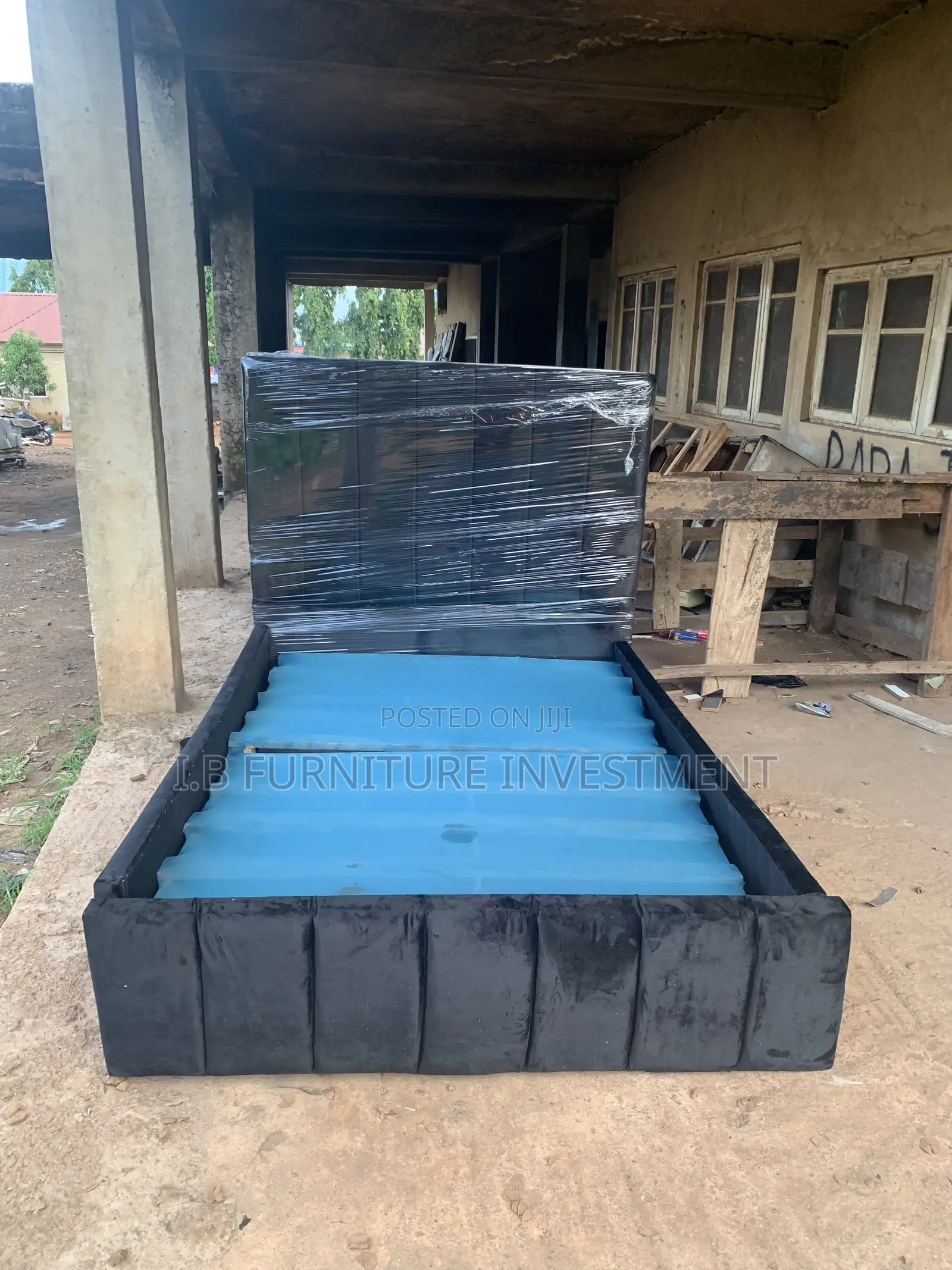 4.5 by 6 Bedframe