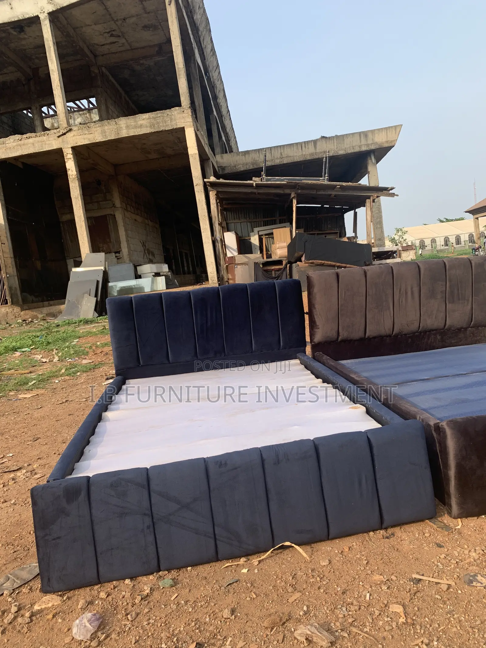 4.5 by 6 Bedframe