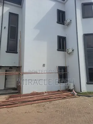 Painter: Professional Painting Service