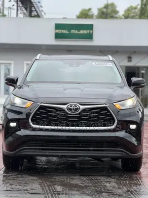 Toyota Highlander 2022 Black
