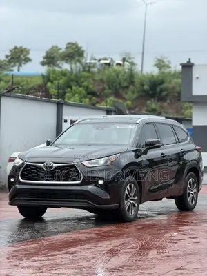 Toyota Highlander 2022 Black