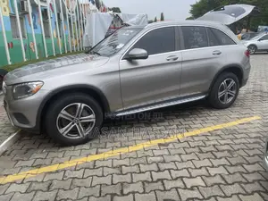 Mercedes-Benz GLC-Class 2019 Beige