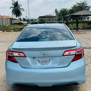 Toyota Camry SE Sport 4dr Sedan w/Prod. End 11/13 (2.5L 4cyl 6A) 2014