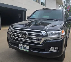 Toyota Land Cruiser 2017 Black