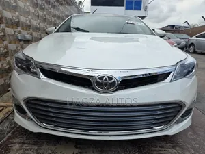 Toyota Avalon Limited Sedan FWD (3.5L 6cyl 6A) 2013 White