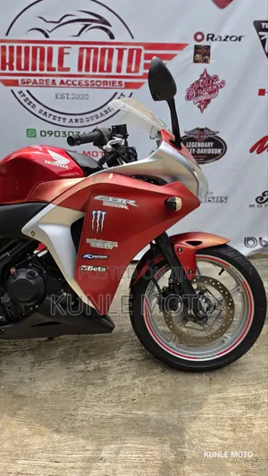 Honda CBR 2013 Blue