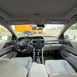 Honda Accord Touring 4dr Sedan FWD (3.5L 6cyl 6A) 2016 Gray