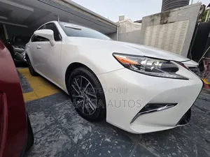 Lexus ES 350 FWD 2017 White