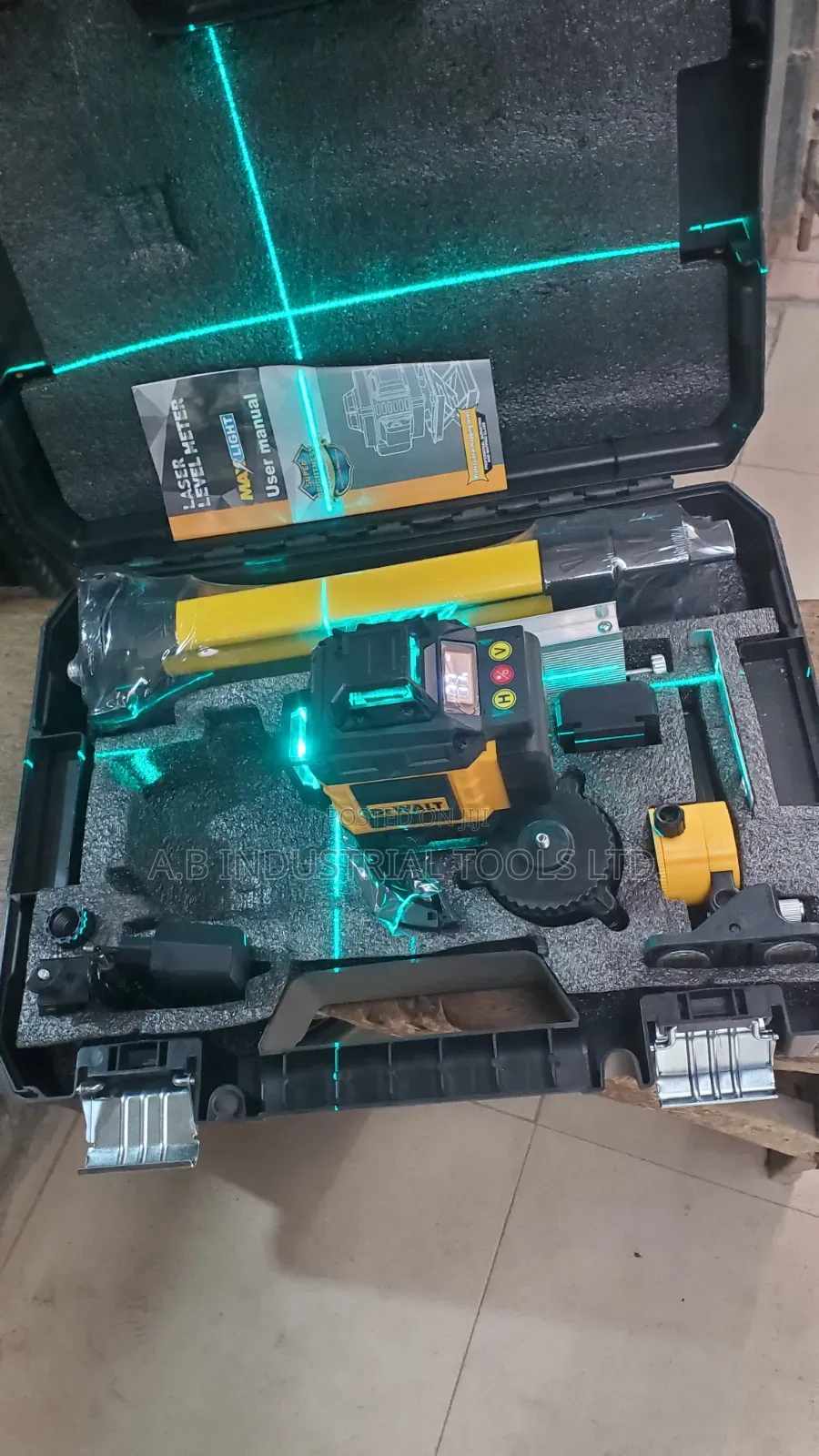 Dewalt 16-Line 4d Green Laser Level