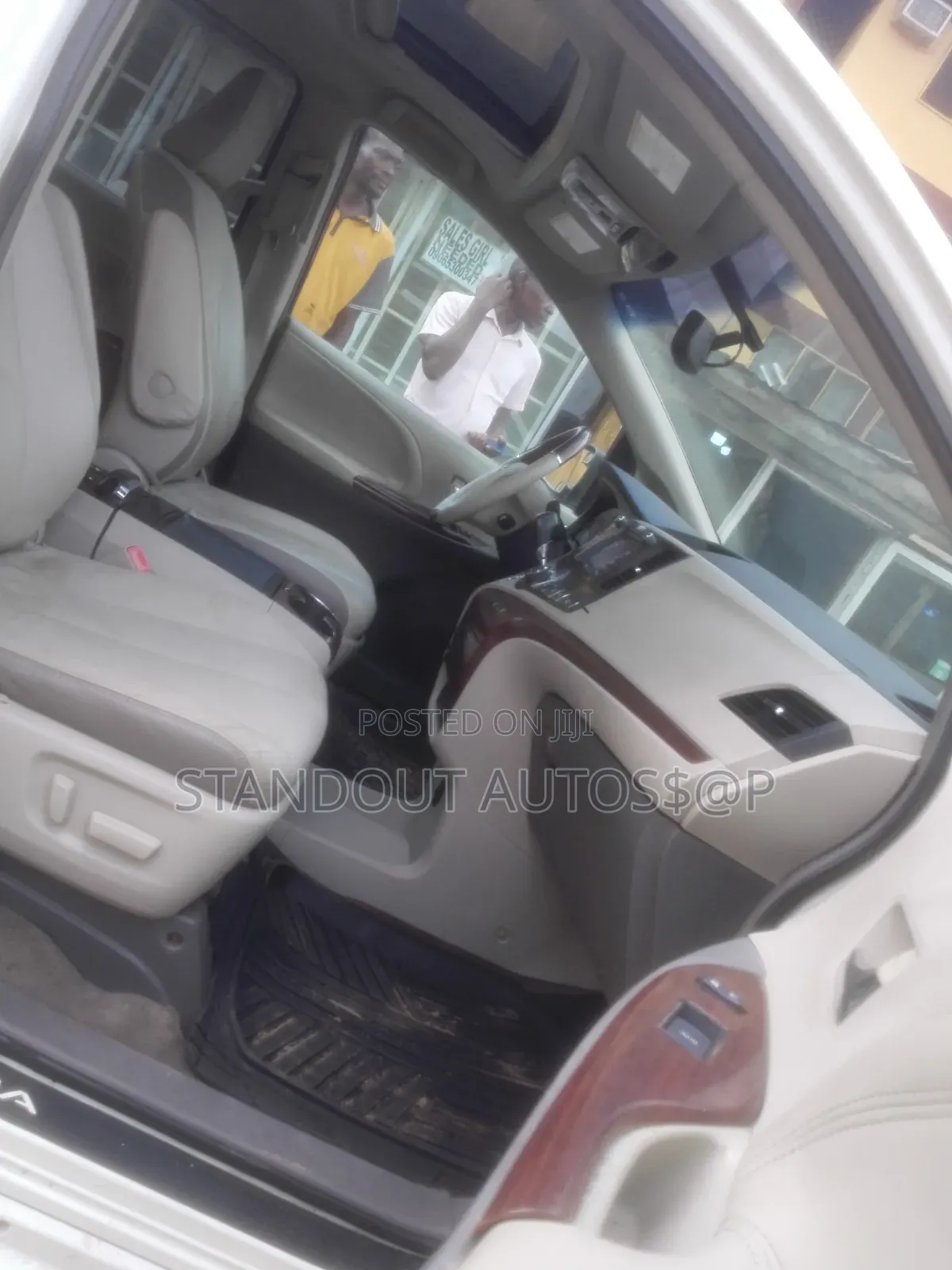 Toyota Sienna 2013 White