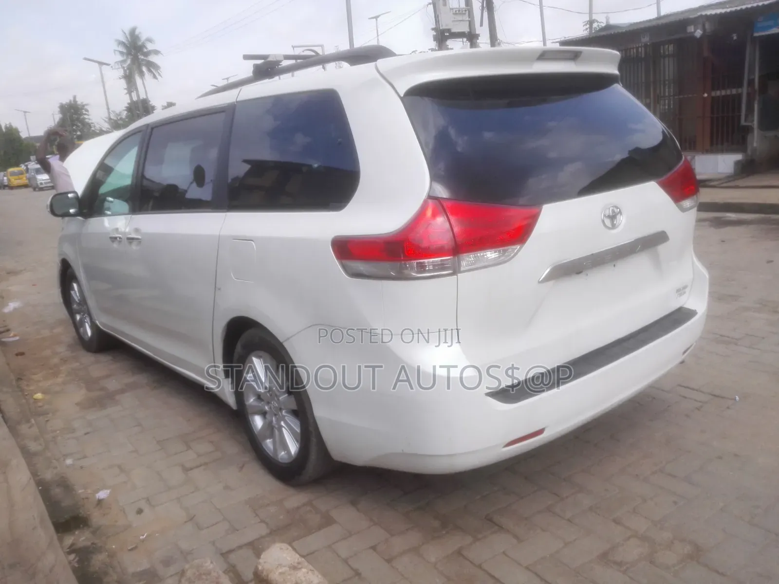 Toyota Sienna 2013 White