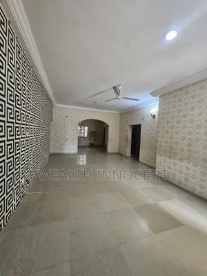 3bdrm Block of Flats in Durumi for rent