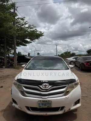 Toyota Venza 2011 White