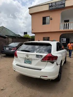 Toyota Venza 2011 White