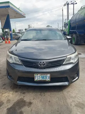 Toyota Camry LE 4dr Sedan (2.5L 4cyl 6A) 2014 Gray