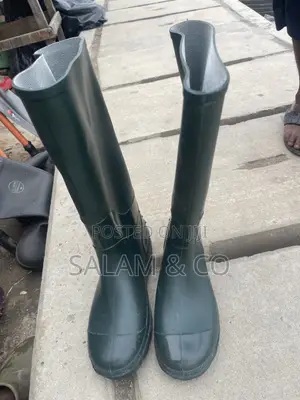 Heavy-duty Rain Boots – Waterproof Industrial Safety Wellington Boots