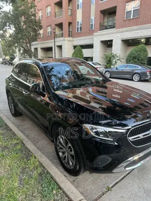 Mercedes-Benz GLC-Class GLC 300 2023 Black
