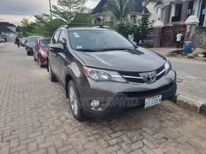 Toyota RAV4 Limited 4dr SUV AWD (2.5L 4cyl 6A) 2015 Brown