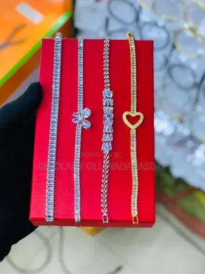 Jewelries Bracelet