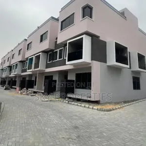 4bdrm Duplex in Admiralty, Lekki Phase 1 for rent