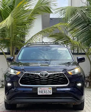 Toyota Highlander Platinum 2021 Blue