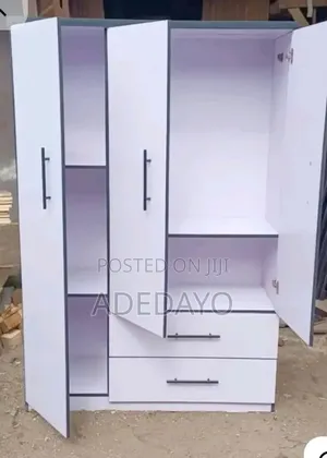 Standard 3 Doors Wardrobe
