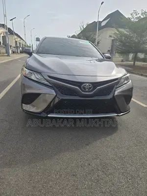 Toyota Camry XSE FWD (2.5L 4cyl 8AM) 2018 Gray