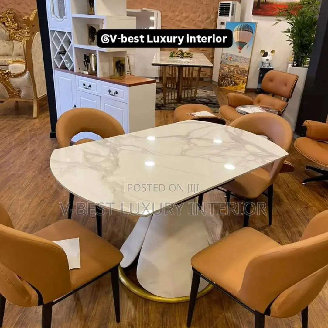 Rotating Dining Set – Smart Design With a Turning Table