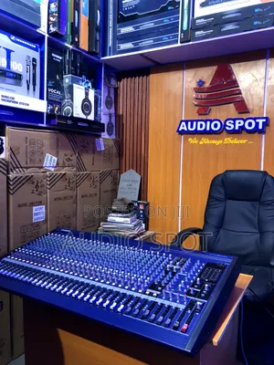 32 Channels Yamaha Mixer (Mg32cx)