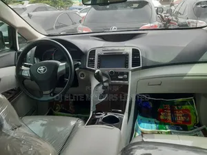 Toyota Venza Limited 2011 Silver
