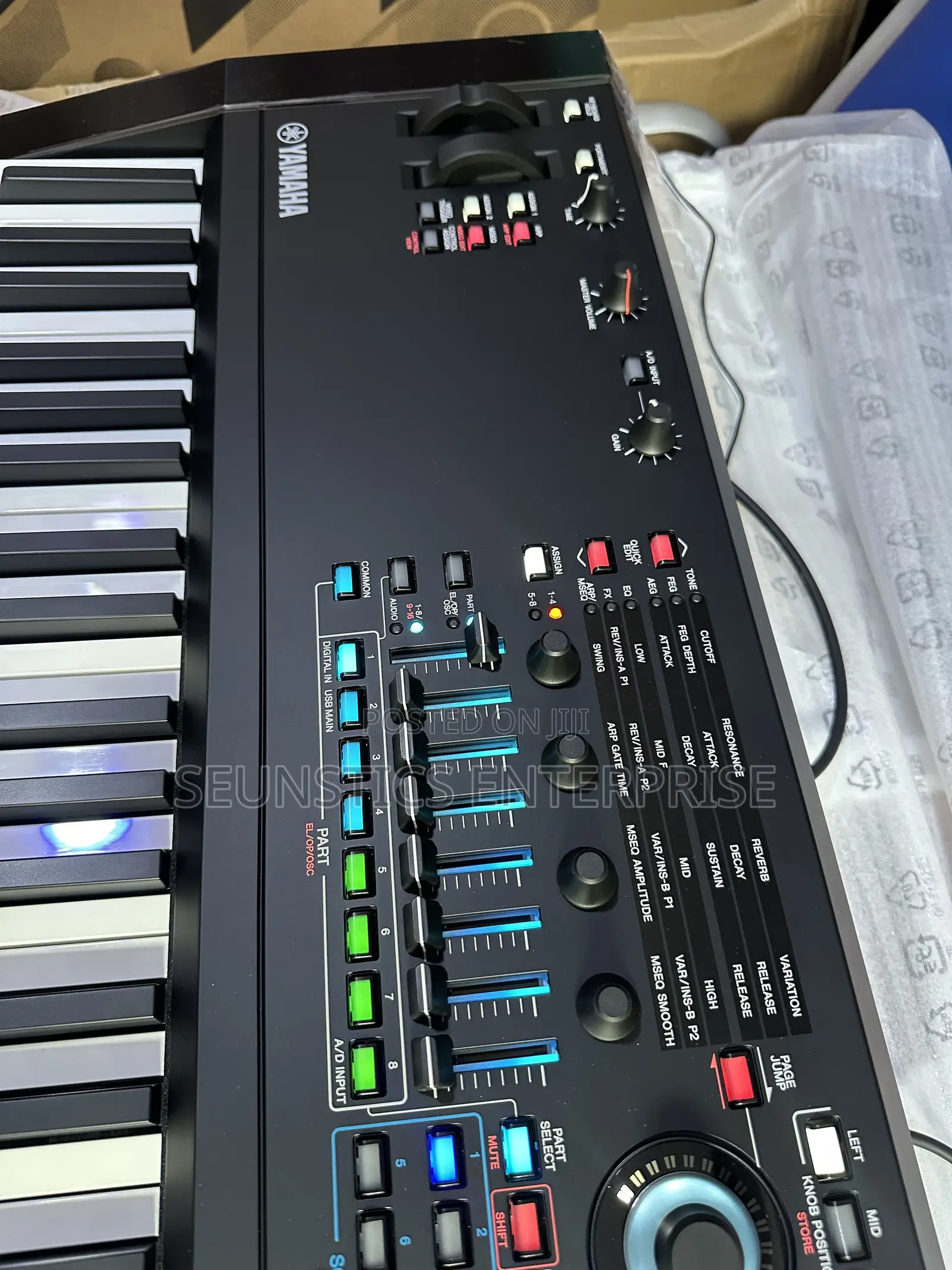 Quality Yamaha Modx M8 Workstation Keyboard/Piano