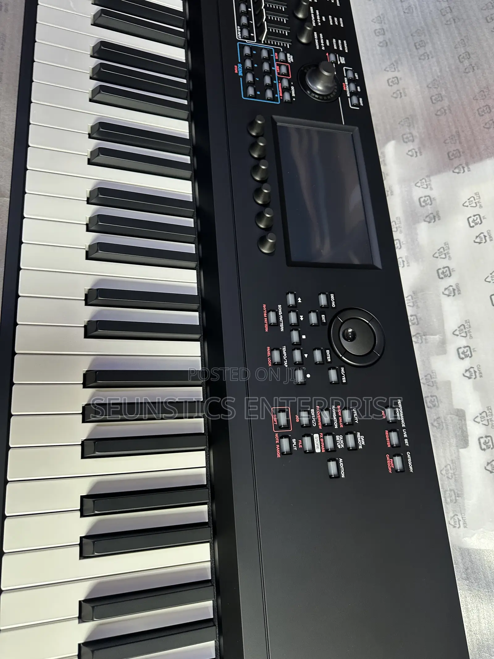 Quality Yamaha Modx M8 Workstation Keyboard/Piano