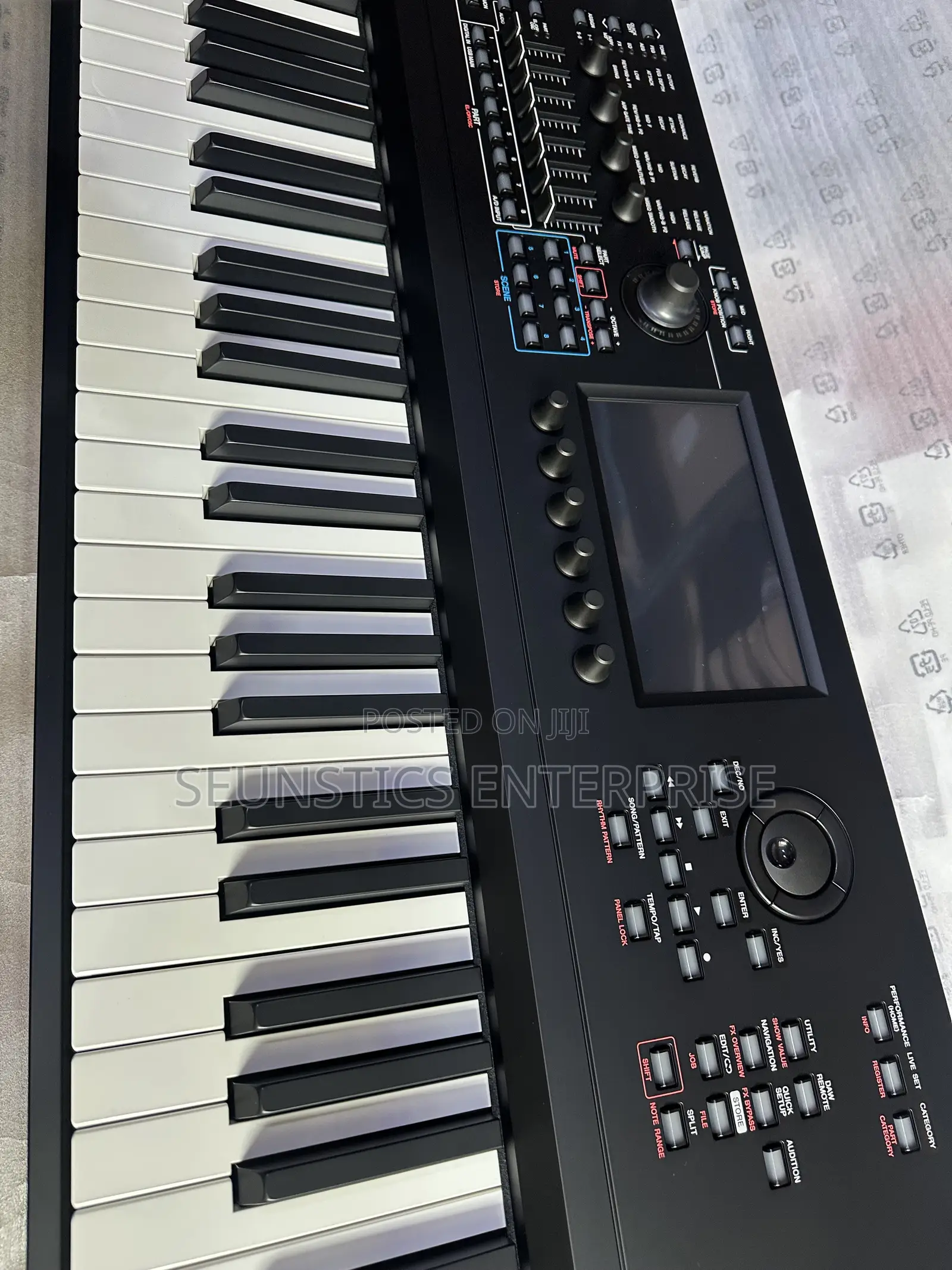 Quality Yamaha Modx M8 Workstation Keyboard/Piano