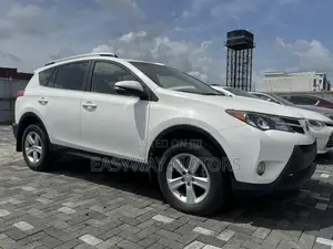 Toyota RAV4 Limited 4dr SUV AWD (2.5L 4cyl 6A) 2014 White