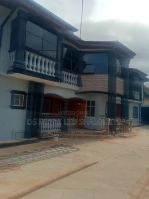 3bdrm Block of Flats in Benin City for rent