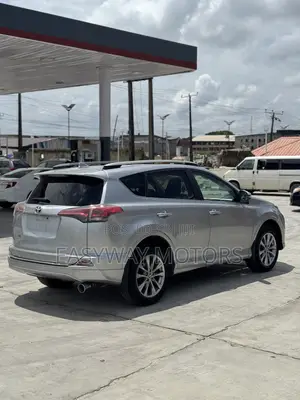 Toyota RAV4 Platinum AWD (2.5L 4cyl 6A) 2017 Silver
