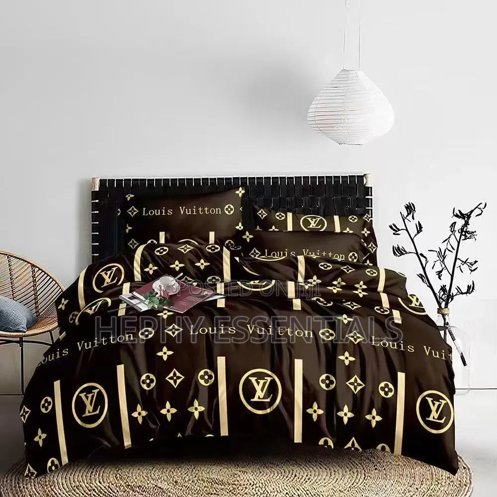 Quality Duvet With Bedspread and Pillowcase