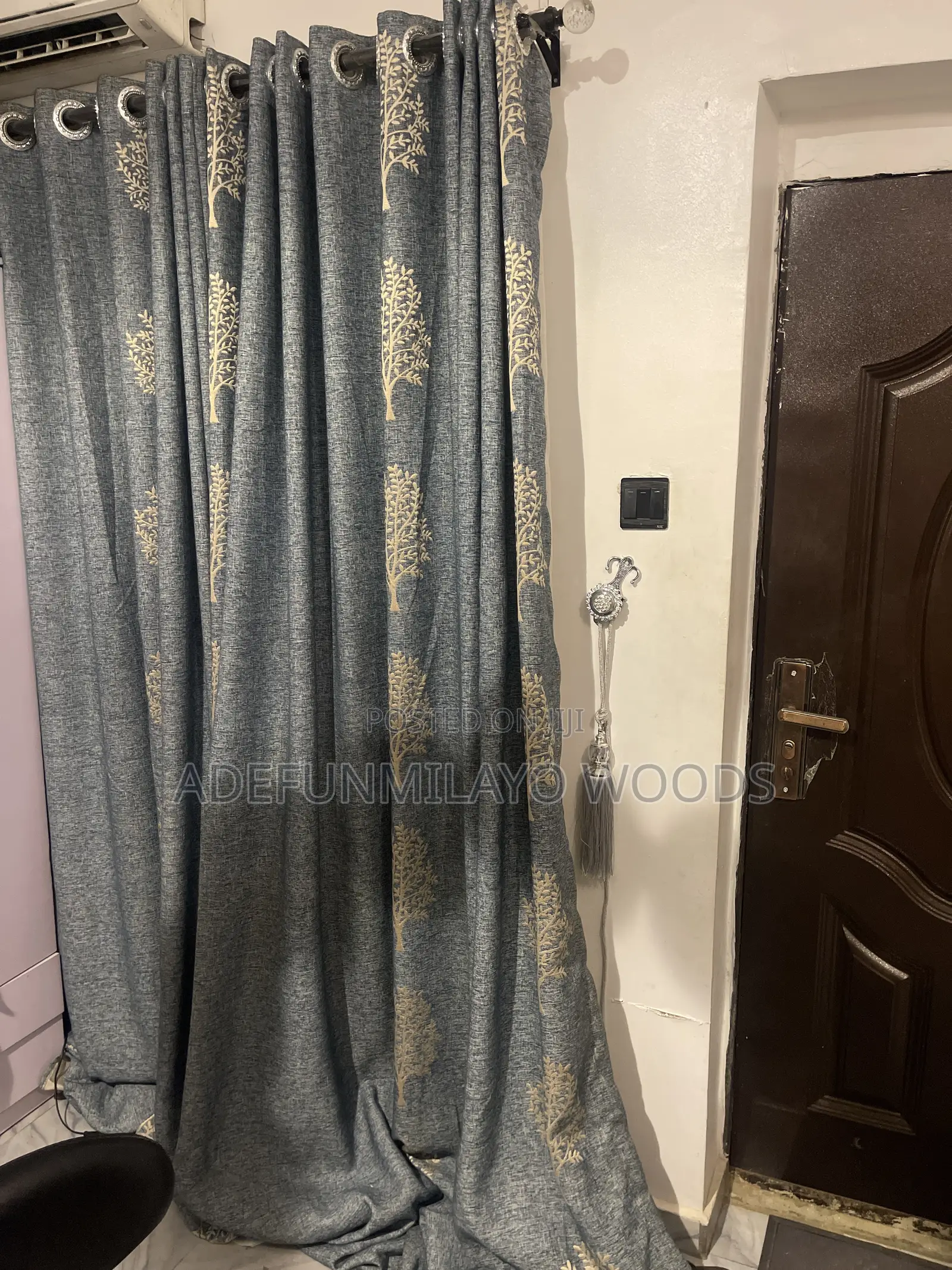 Italian Curtains