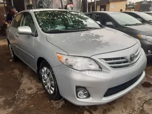 Toyota Corolla LE 4dr Sedan (1.8L 4cyl 4A) 2013 Silver