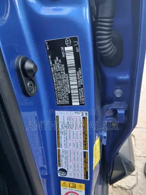 Toyota C-HR 2018 Blue