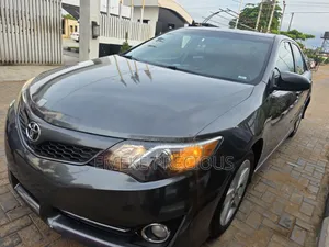 Toyota Camry SE Sport 4dr Sedan (2.5L 4cyl 6A) 2014 Gray