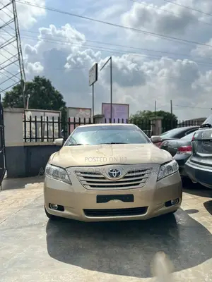Toyota Camry 2008 Gold