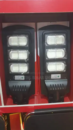 600watts 3eyes Divided Hybrid Solar Street Light With Remote Control