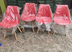 Best Quality Wooden Leg Plastic Padded Chair
