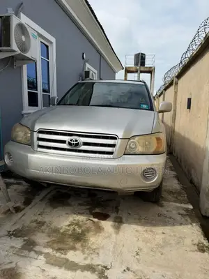 Toyota Highlander 2004 Silver